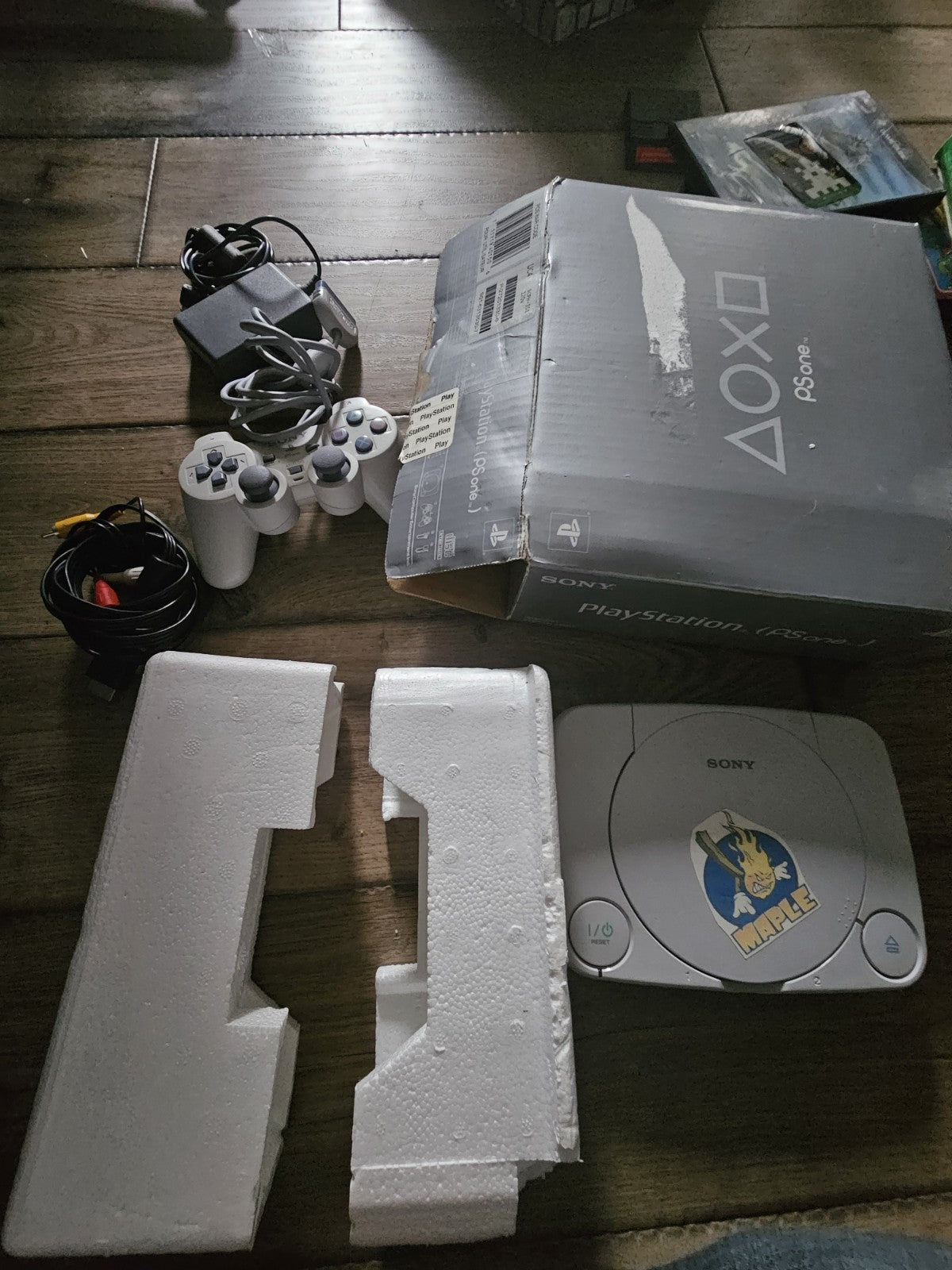 PlayStation PSOne Slim SCPH-101 Console with Console Original Box, Controller