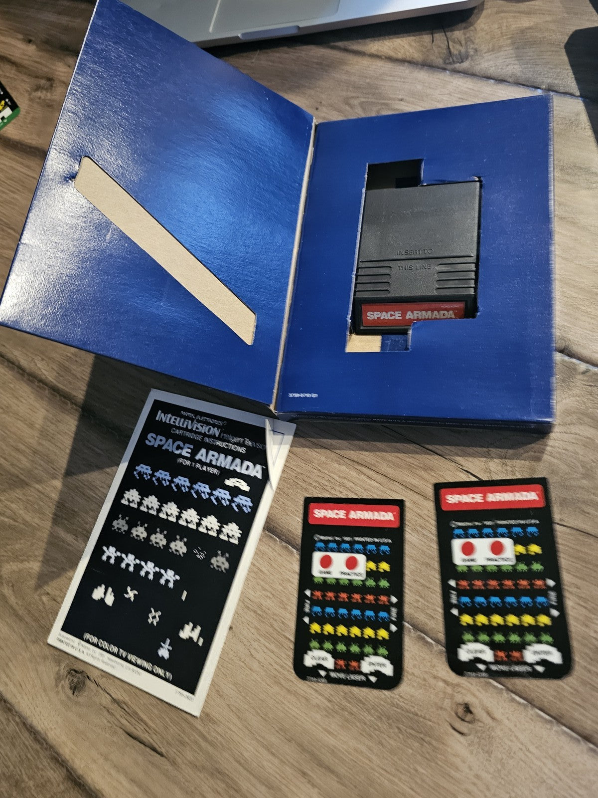 Space Armada (Intellivision, 1981) CIB COMPLETE