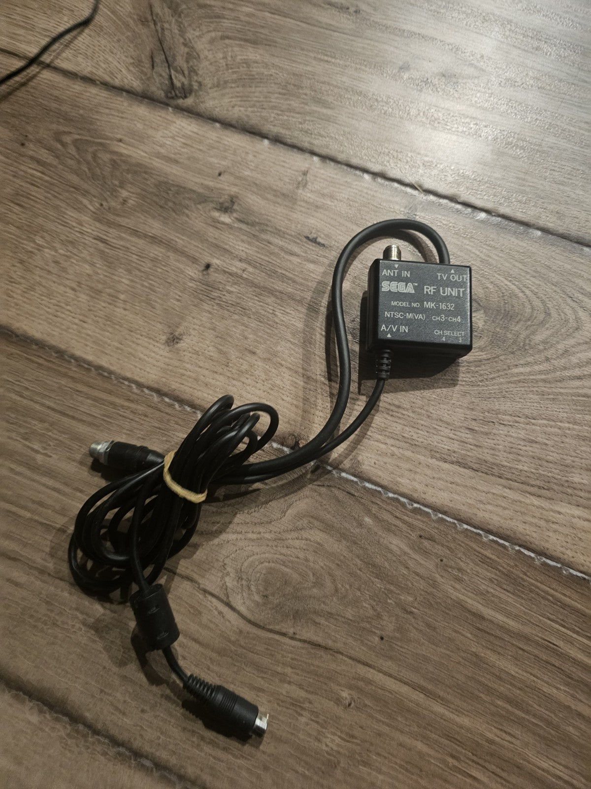 Sega Genesis RF adapter Model MK-1632 Original OEM Unit