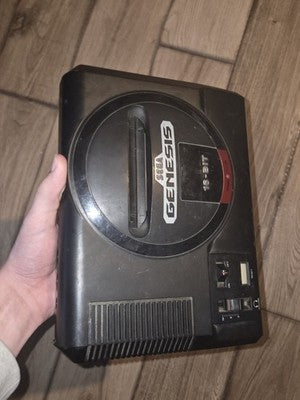Sega Genesis MK-1601-22 CONSOLE ONLY FOR PARTS OR REPAIR
