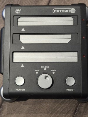 HYPERKIN RETRON 3 TRI-SYSTEM M05488-CC GAMING CONSOLE- UNTESTED SELLING AS IS.