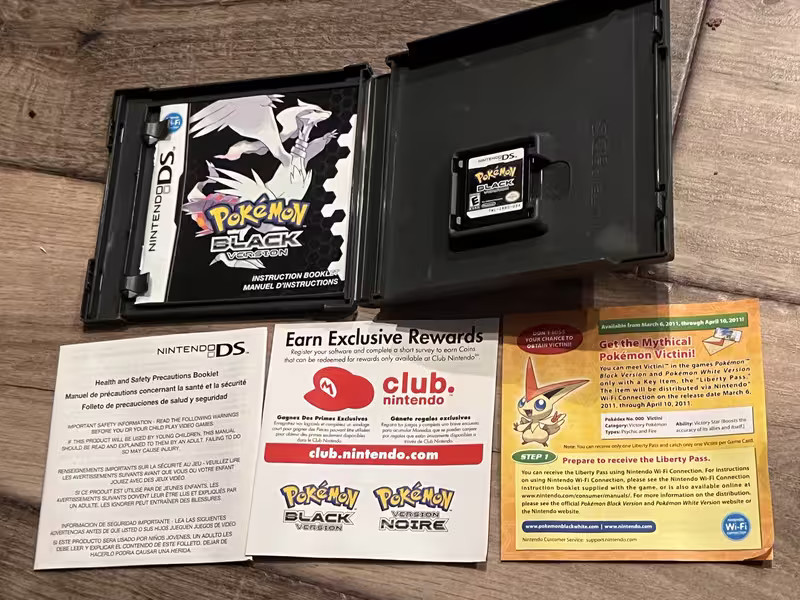 Pokemon Black (Nintendo DS, 2011) CIB WITH INSERTS
