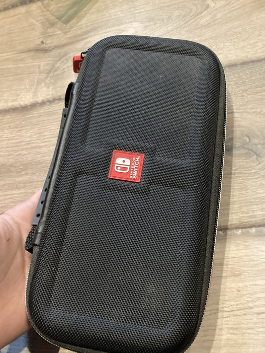 Nintendo Switch Game Traveler Deluxe Travel Case
