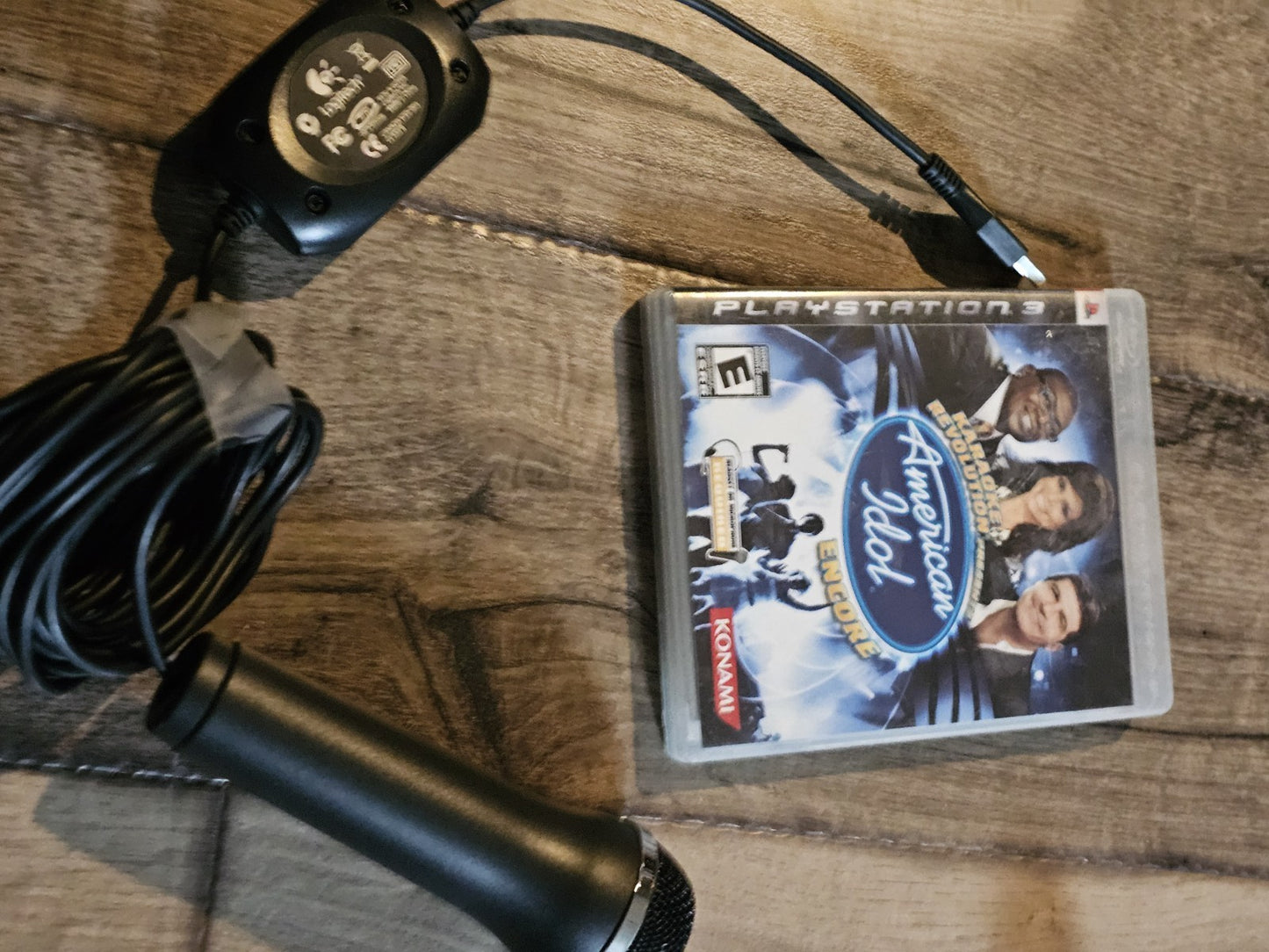 Karaoke Revolution: American Idol Encore PS3 (PlayStation 3 Game + Microphone)