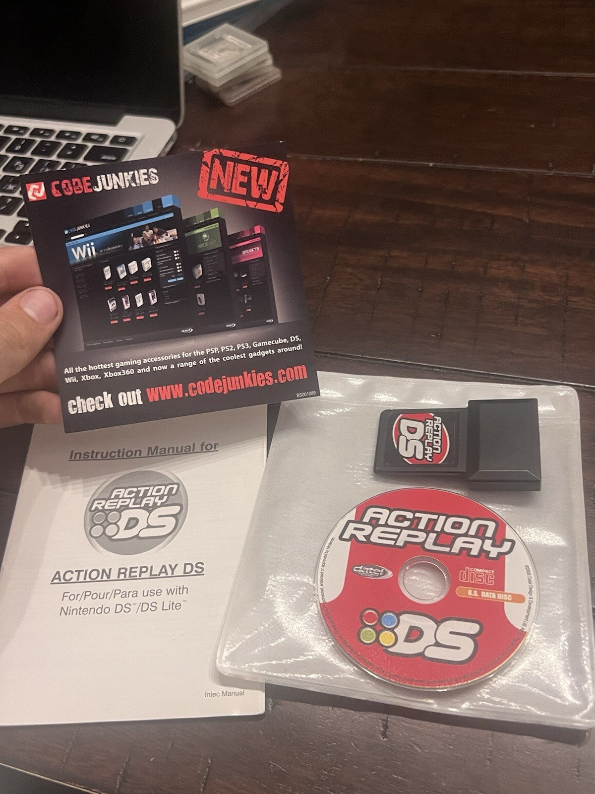 Nintendo DS Action Replay Datel Comes with Data Disc and Manual