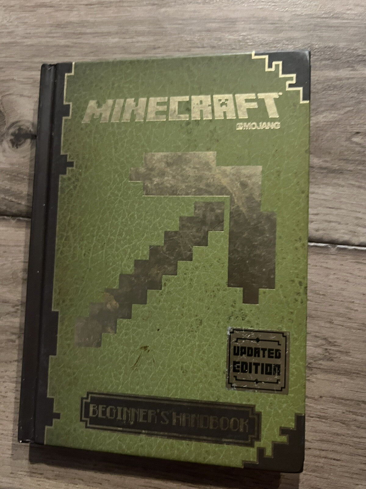 Minecraft Beginner's Handbook Updated Edition Mojang 2014 Hardover 9+
