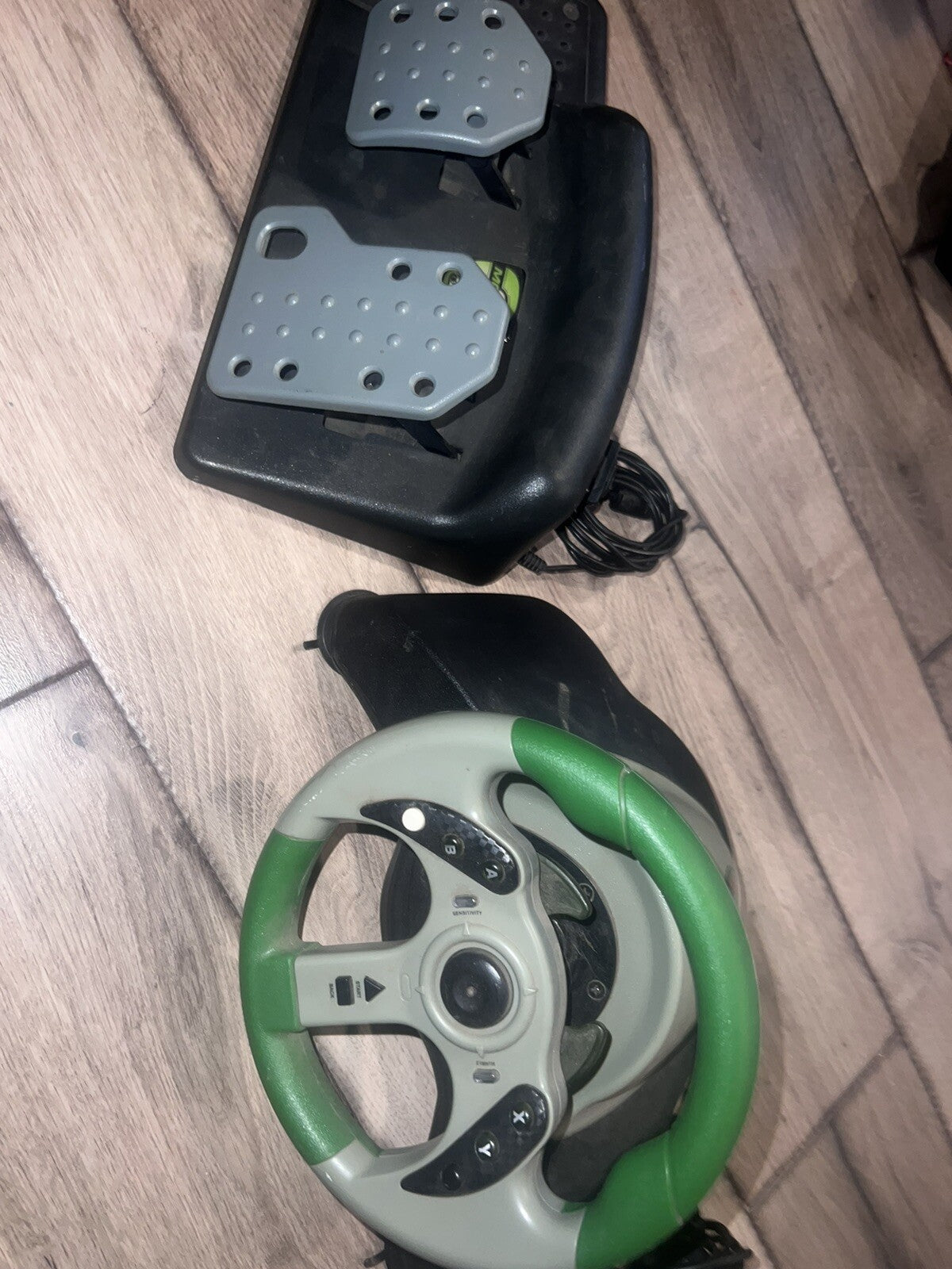 MadCatz MC2 Microcon  Racing Wheel and Pedals Xbox