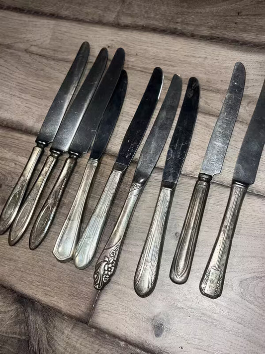 Set of 9 Various Vintage Dinner Knives Silverplate Shell Tip Stainless Blade
