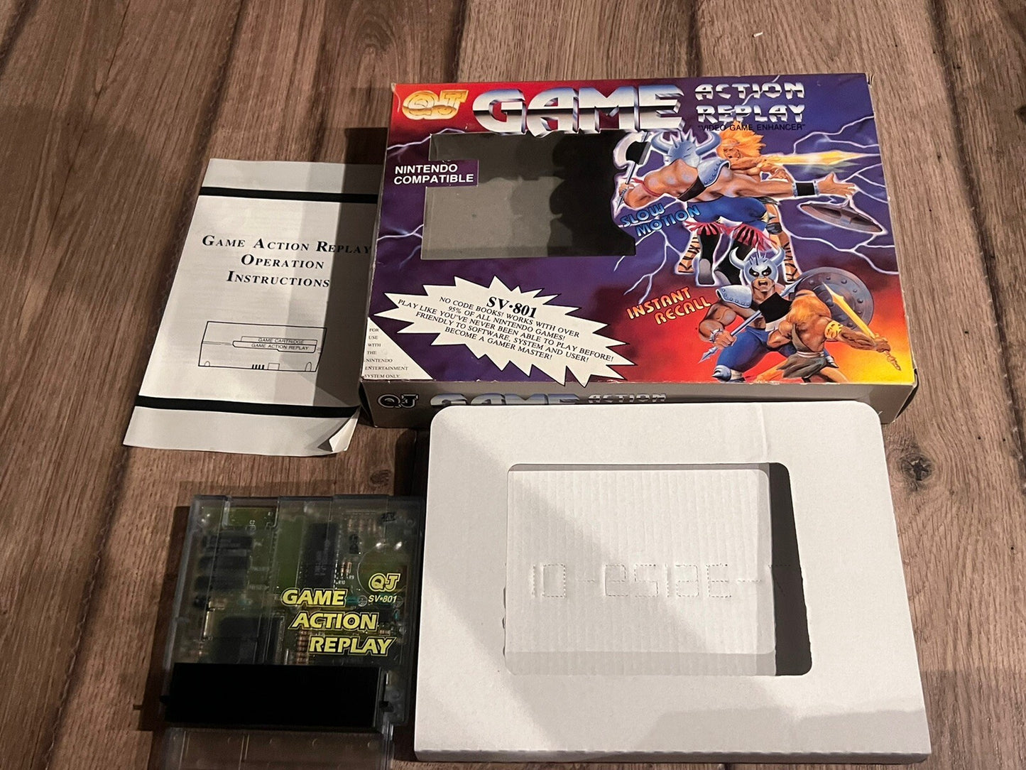 QJ Game Action Replay SV-801 Nintendo NES CIB Complete in Box w/Manual Reg Card