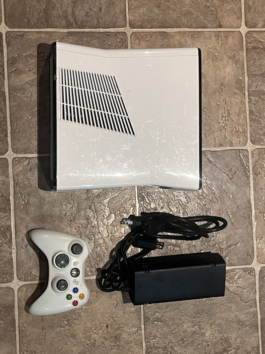 Xbox 360 S Slim 4GB Special Edition White Model With Cords And Controller