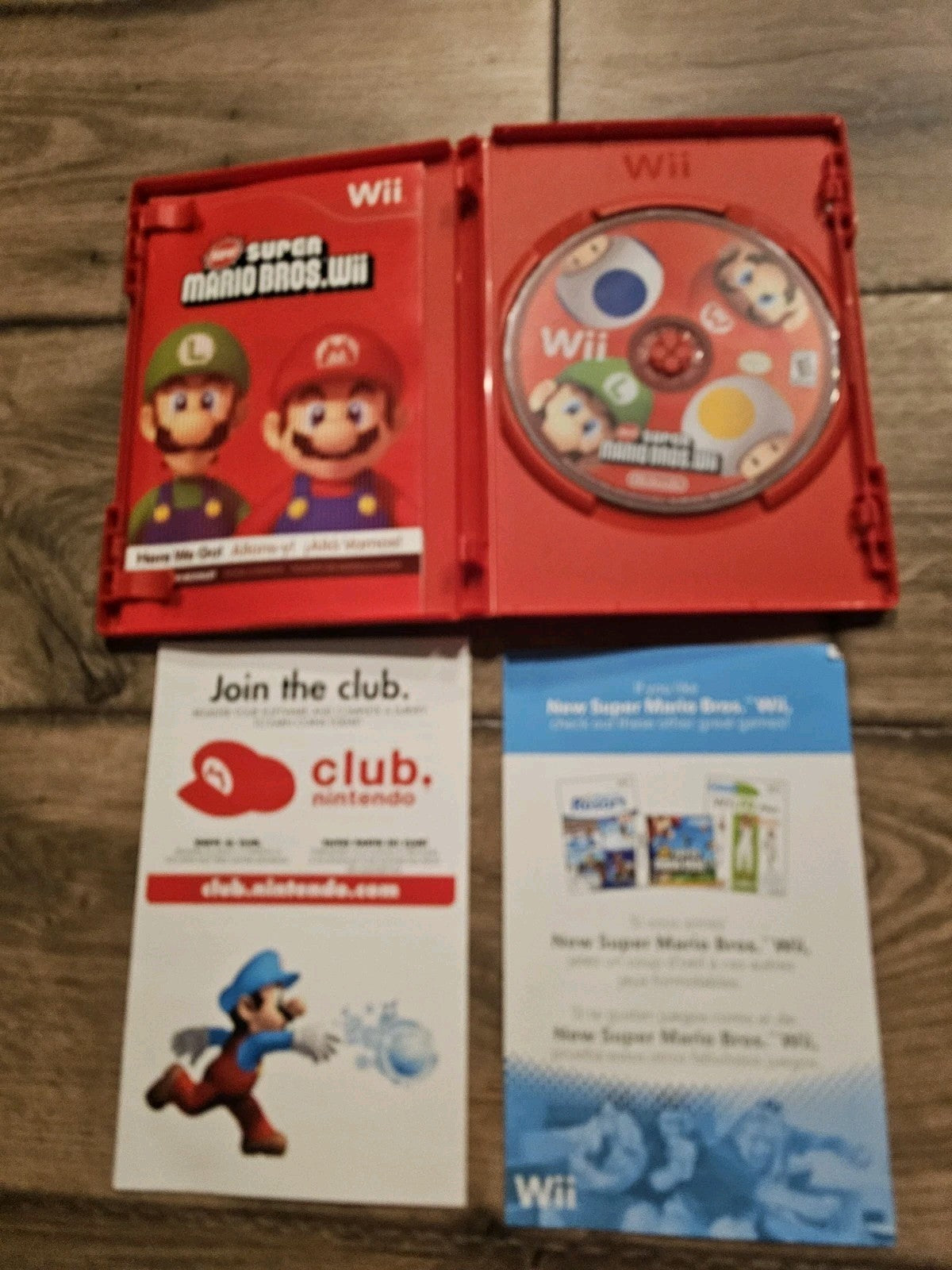 New Super Mario Bros. Wii (Nintendo Wii, 2009) CIB COMPLETE