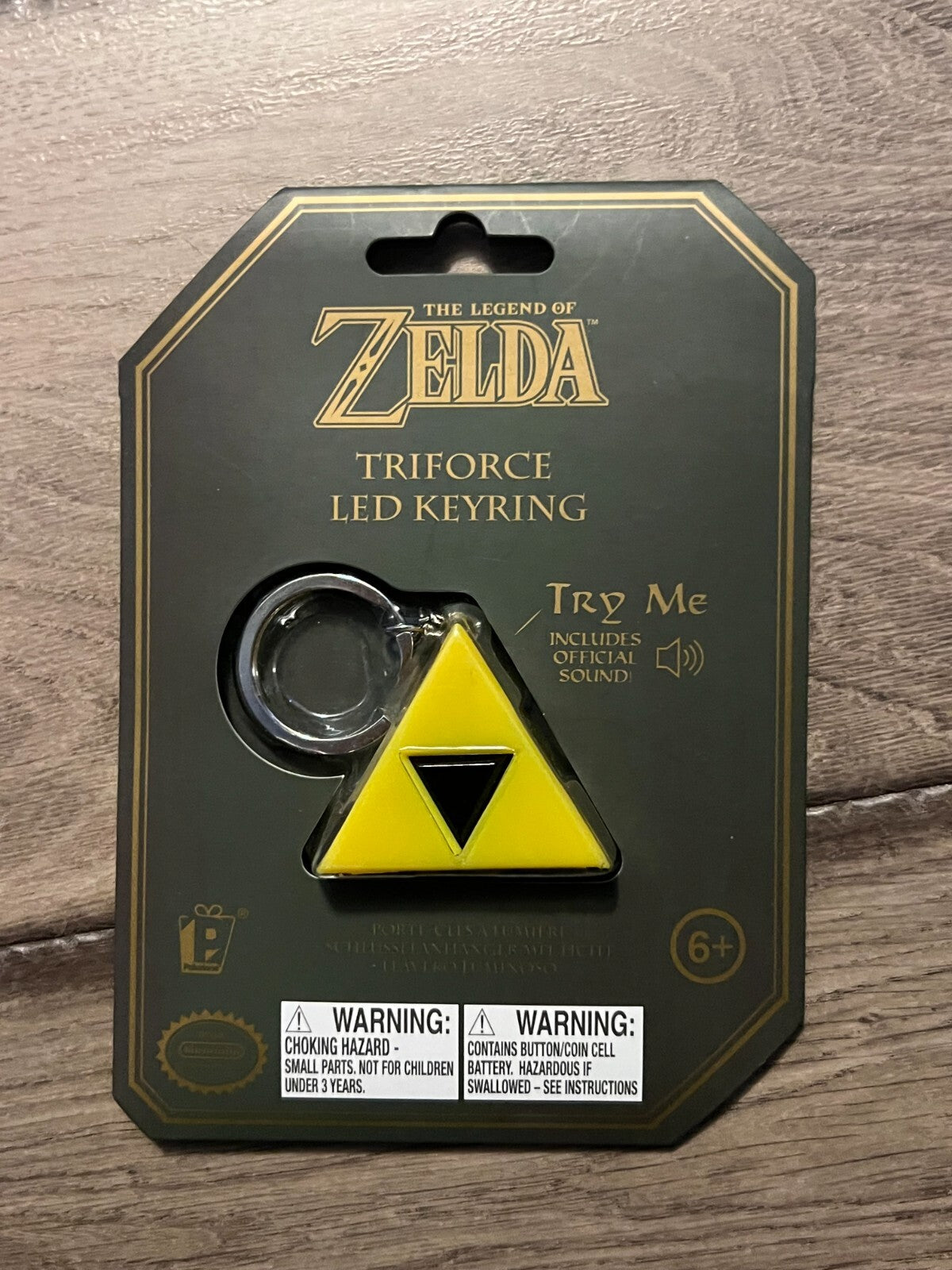 The Legend of Zelda Triforce Led Key Ring Dead Battery Nintendo NEW