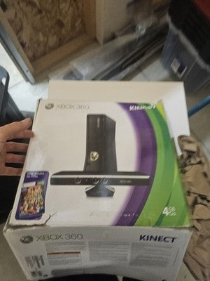 Xbox 360 Console Kinect Adventures Editon 4gb Memory CIB COMPLETE