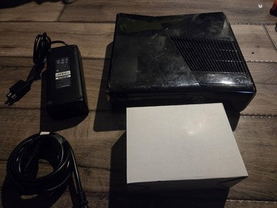 Xbox 360 S Console 250GB with Controller Kinect and Games Bundle Lot Microsoft