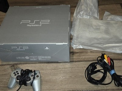 PS2 PlayStation 2 Console Satin Silver SCPH-39000 Boxed Japanese CIB Complete