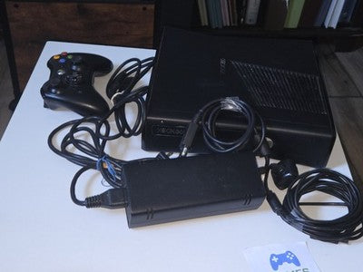 Xbox 360 S Slim Console 250GB Model 1439 Console Controller Cables