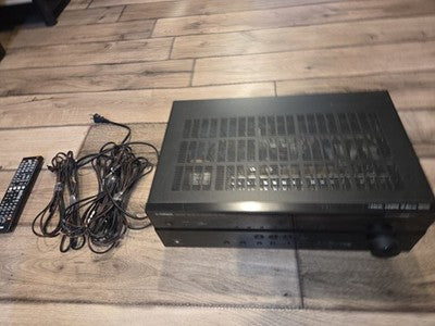 Yamaha RX-V475 Receiver 5.1 Channel A/V 5 HDMI 4K pass-thru