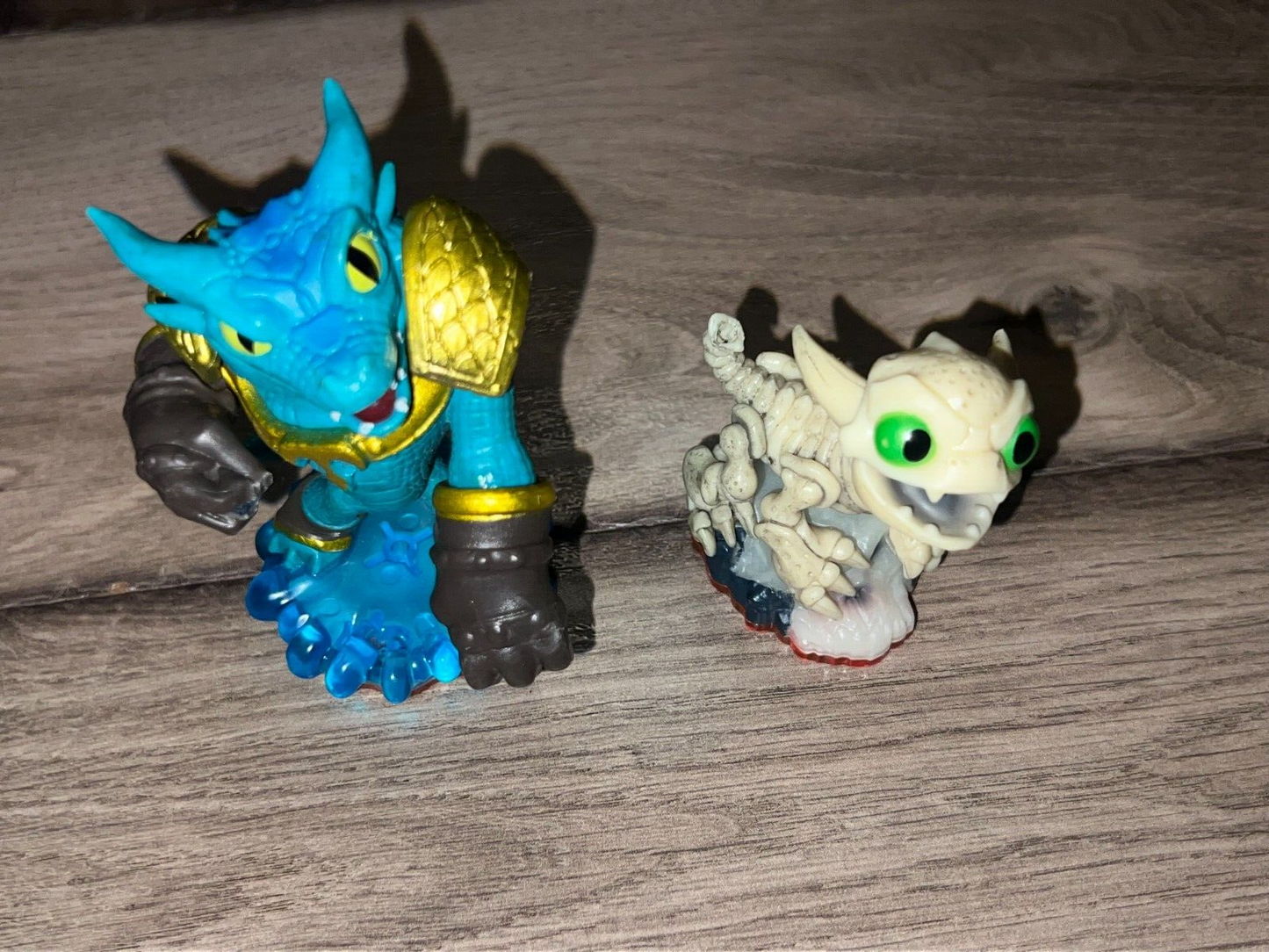 Skylanders Lot Of Two Activision Trap Team Figures Snap Shot And Funny Bone