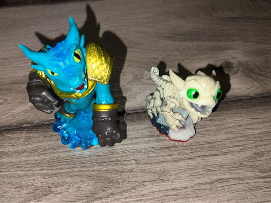 Skylanders Lot Of Two Activision Trap Team Figures Snap Shot And Funny Bone