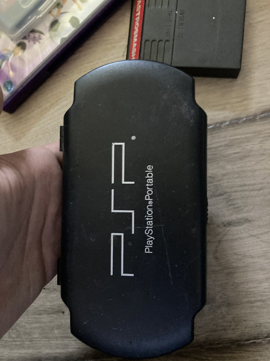 Sony Playstation Portable (PSP) 8 Game Disc Holder Hard Case Used Condition