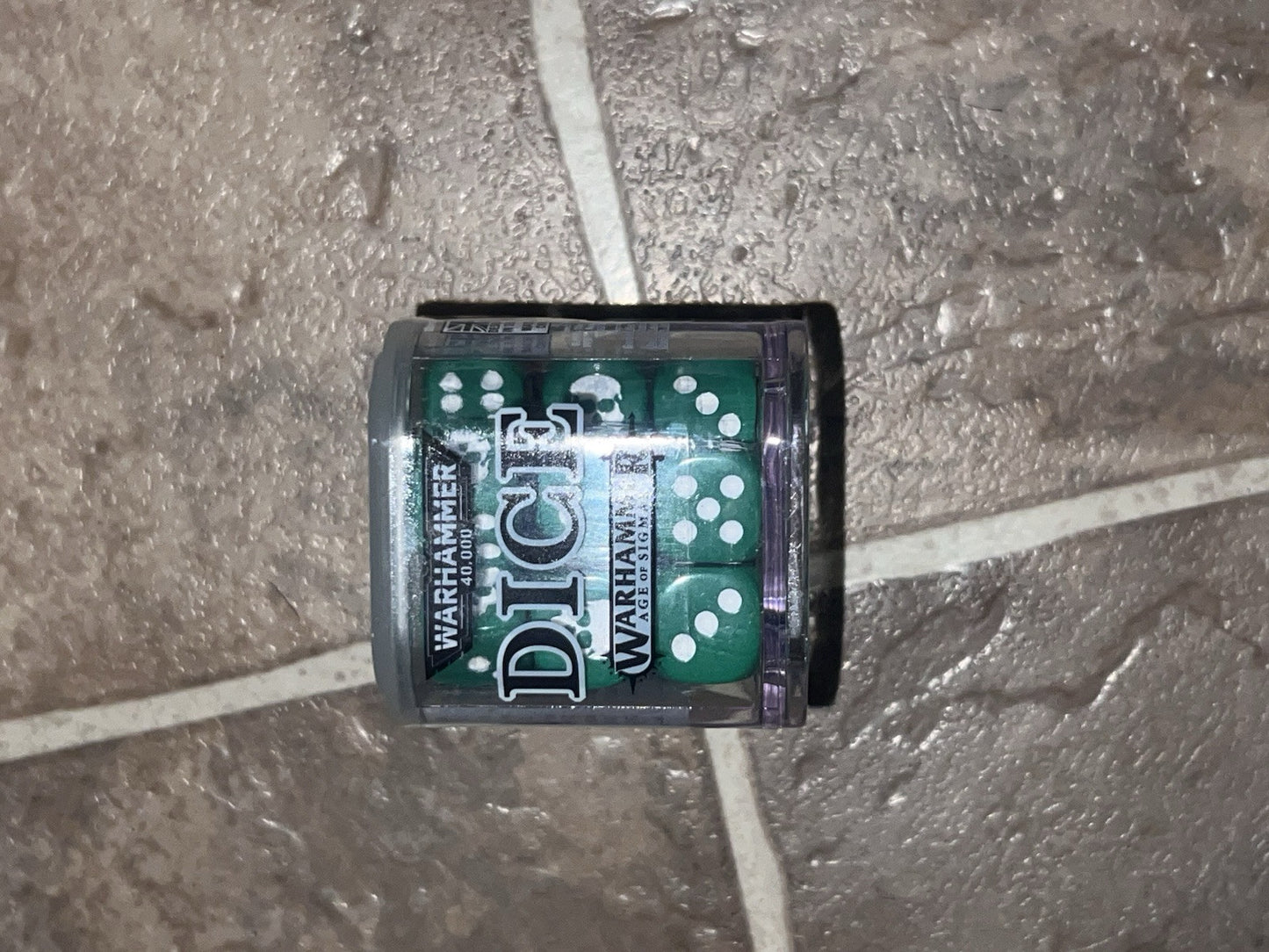 Warhammer 40,000 Age of Sigmar Dice Green BRAND NEW SEALED
